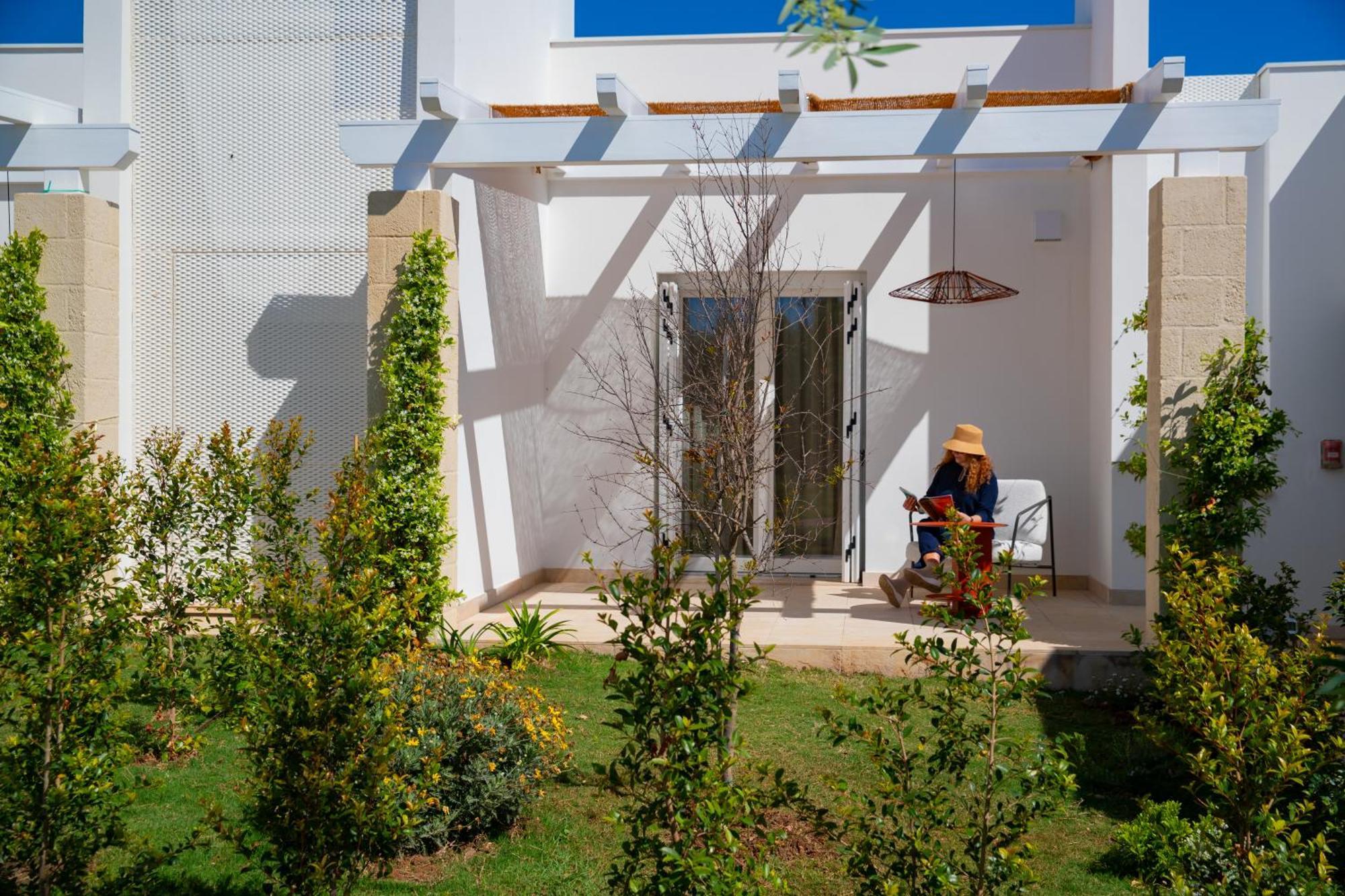 Cala Ponte, A Tribute Portfolio Hotel Полиняно а Маре Екстериор снимка