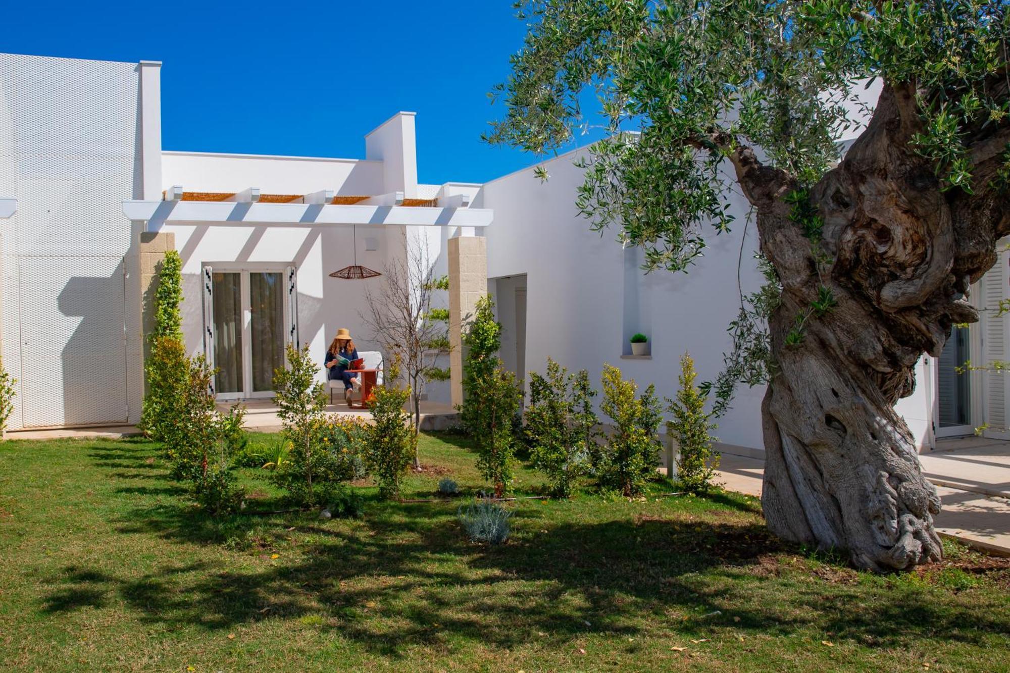 Cala Ponte, A Tribute Portfolio Hotel Полиняно а Маре Екстериор снимка
